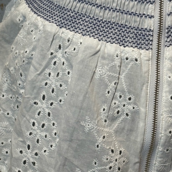 Cliche' White Blouse with Blue Waist Detail - Picture 4 of 6